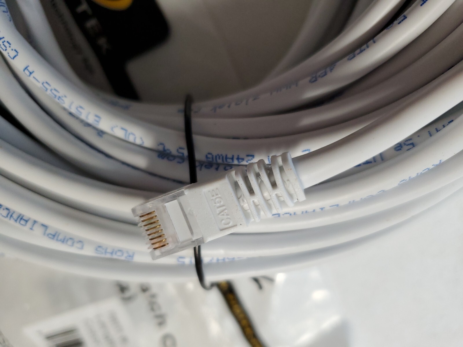 Zio Tek 1195224 Cat 5 Enhanced Patch Cable White 100 Feet Open Package New