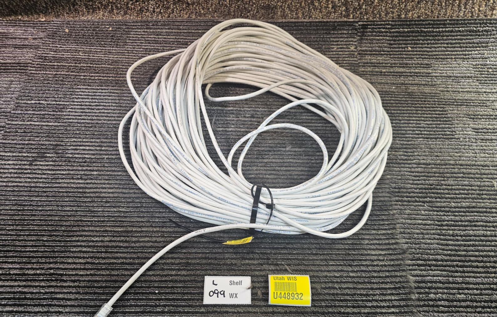 200FT Axiom AXG99968 Networking Cable White Cat6 U/Utp (Utp) 550mhz Patch Cable