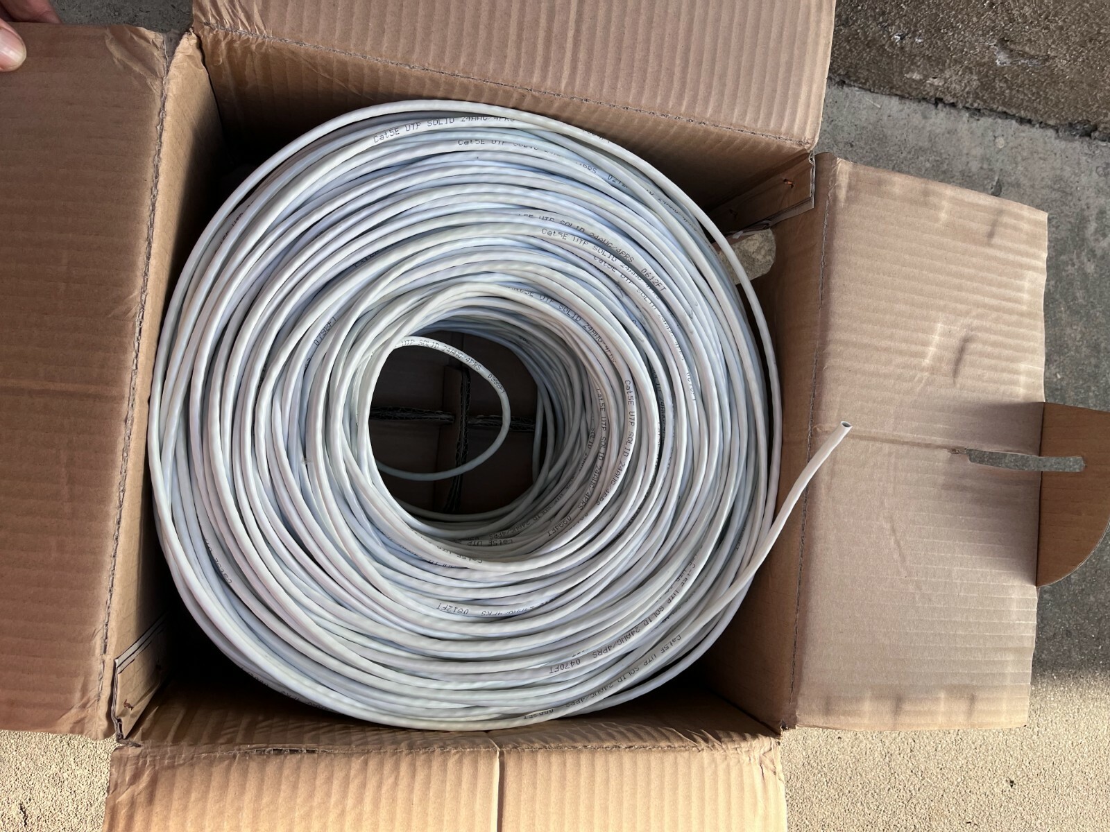 1000ft Category 5e Solid 4/UTP Ethernet LAN Cable 24AWG Network CAT5 White