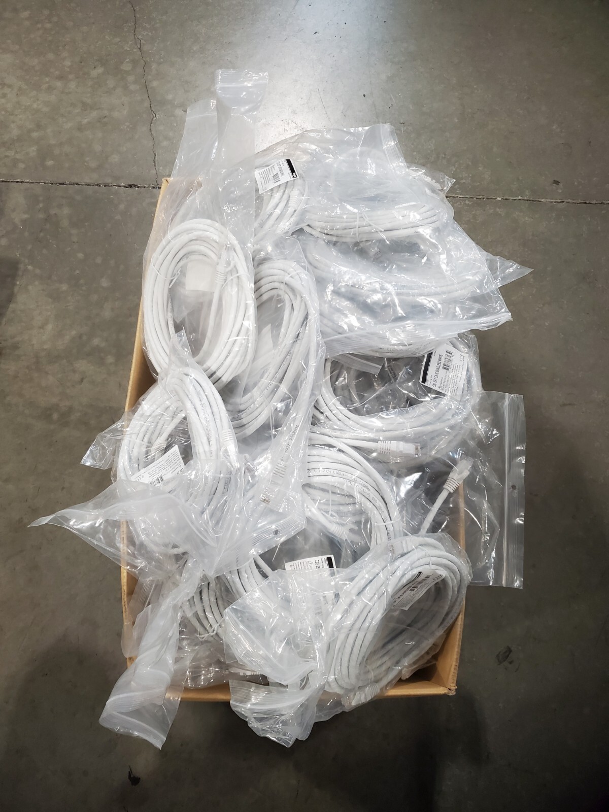Lot of 50 CABLES TO GO 25 FOOT CAT6 CABLE WHITE CTG 27165 NEW AND SEALED #69