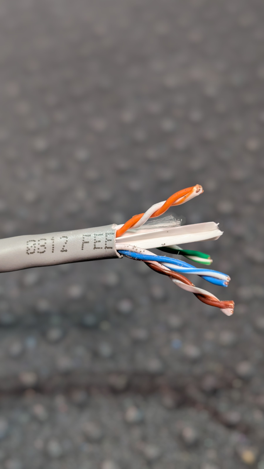 General Cable GenSPEED 6000 Riser Cable Cat 6 23 AWG CMR Gray 810ft