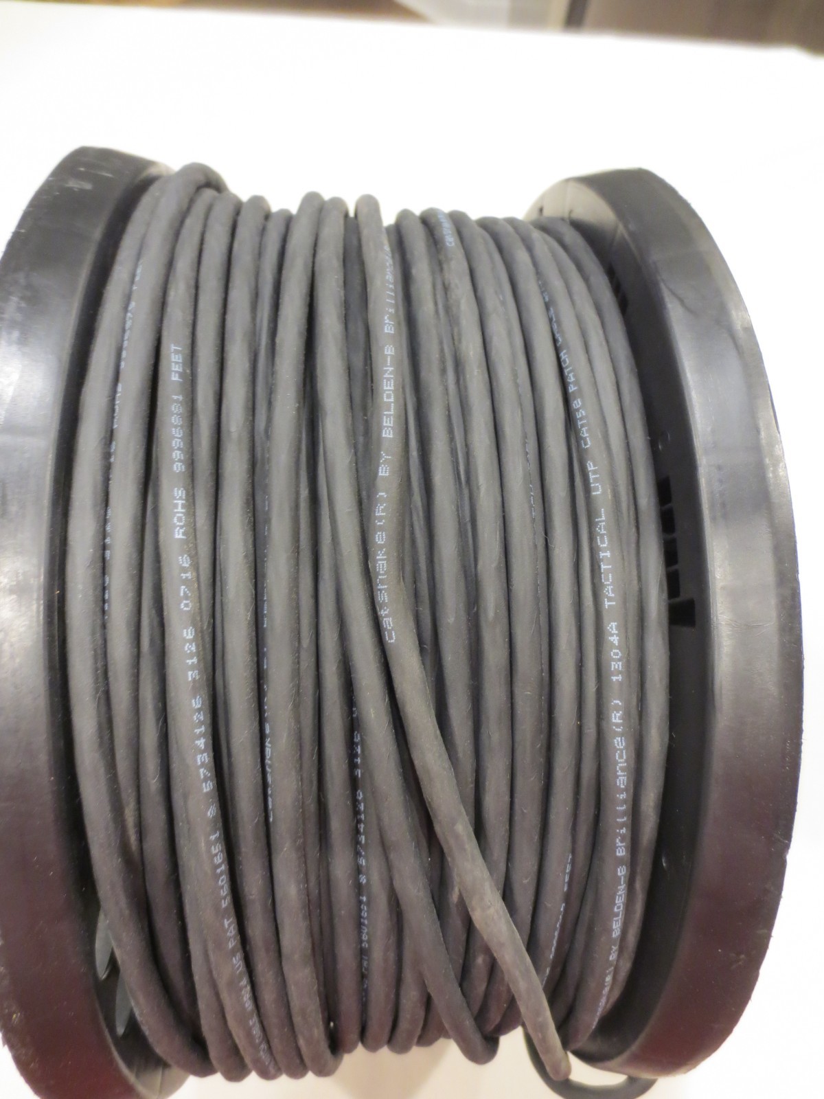 Belden 1304A Catsnake Brilliance cat5e Patch Cable Roll of 500ft USA Brand New