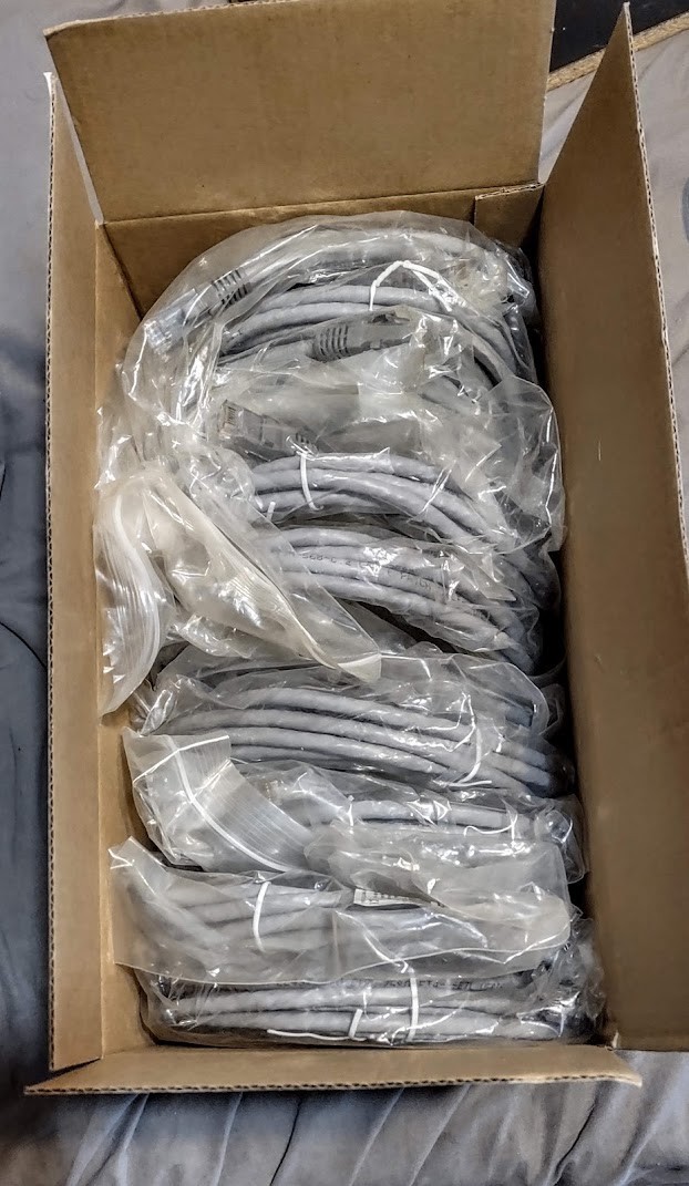 Lot of 30 C2G Cat6 Snagless Unshielded UTP Ethernet Network Cable-Gray #27133…