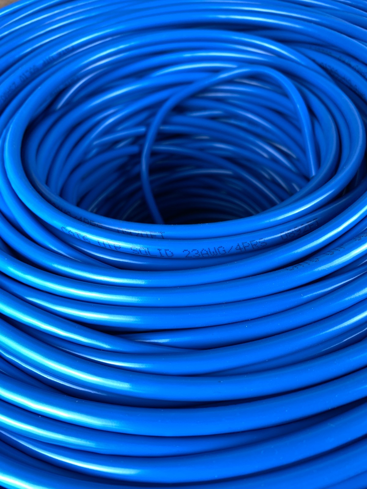 CAT6 CCA Solid 4 Pair 23g UTP .57mm Network Cable Dripstone 1000FT BLUE OPEN BOX