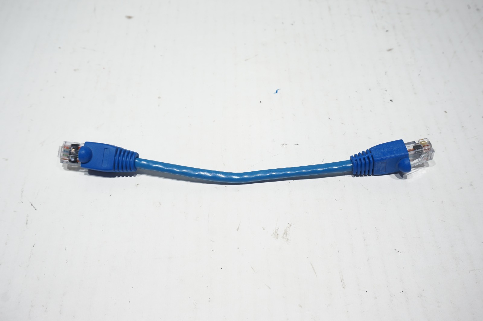 (25) RJ45/45 CAT6 4P ST PVC 568B BLUE W/BTS 6″ CABLES – NEW M64CKPABLB