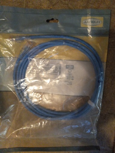 (13!) Hubbell HC6B07 NEXTSPEED Universal Category 6 Patch Cord, 7′ Length, Blue