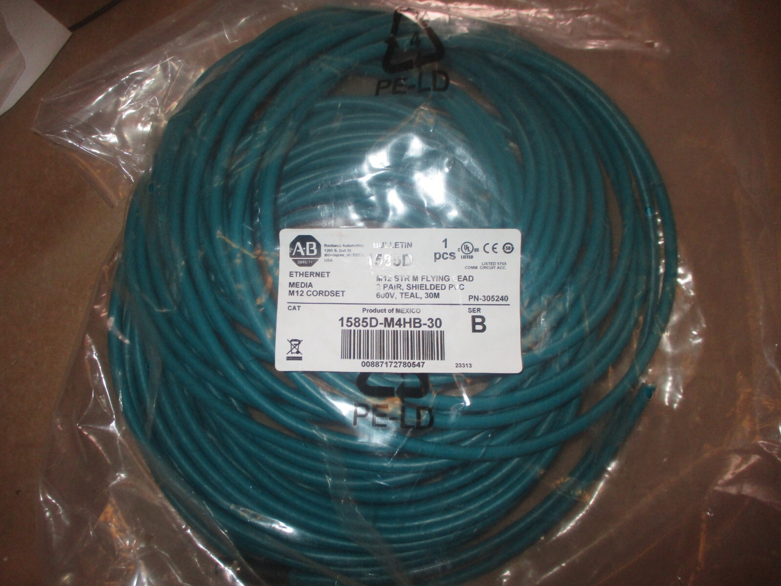 1585J-M4HB-30 ALLEN BRADLEY COMPUTER ETHERNET POWER CABLE PATCH CORD SET