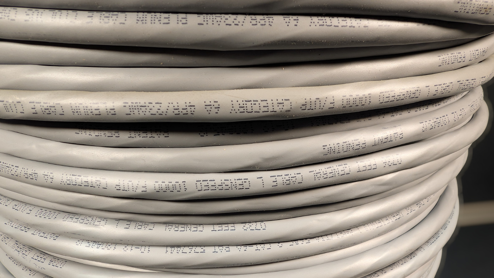 General Cable GenSPEED® 10000 F/UTP, Cat 6A, 4/23awg CMP Plenum, Grey – 874Ft