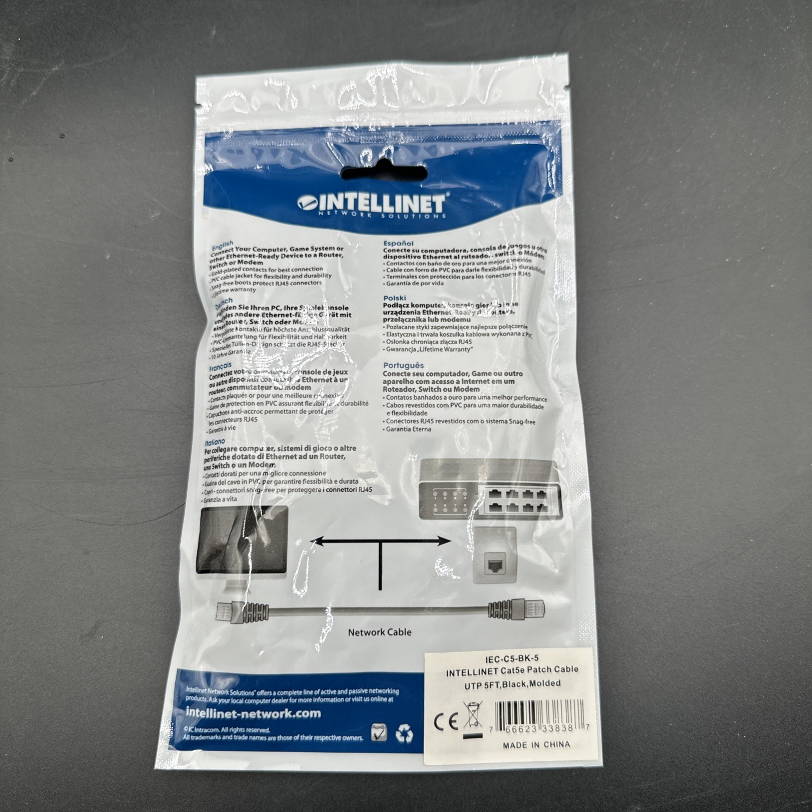 Intellinet Network Solutions Cat.5e UTP Patch Cable – Category 5e 5 ft