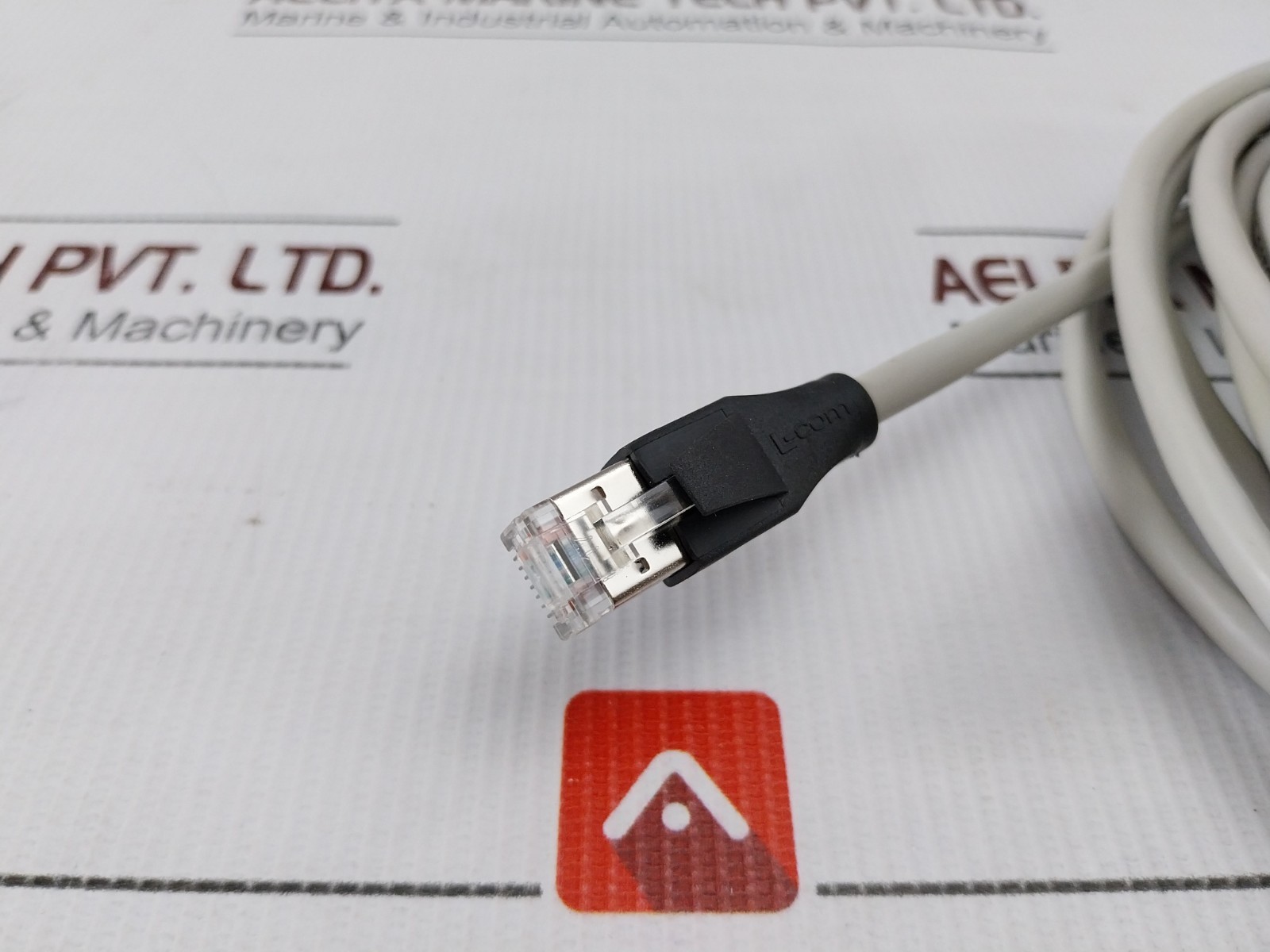 L-COM TRD855SCR-25 Ethernet Cable