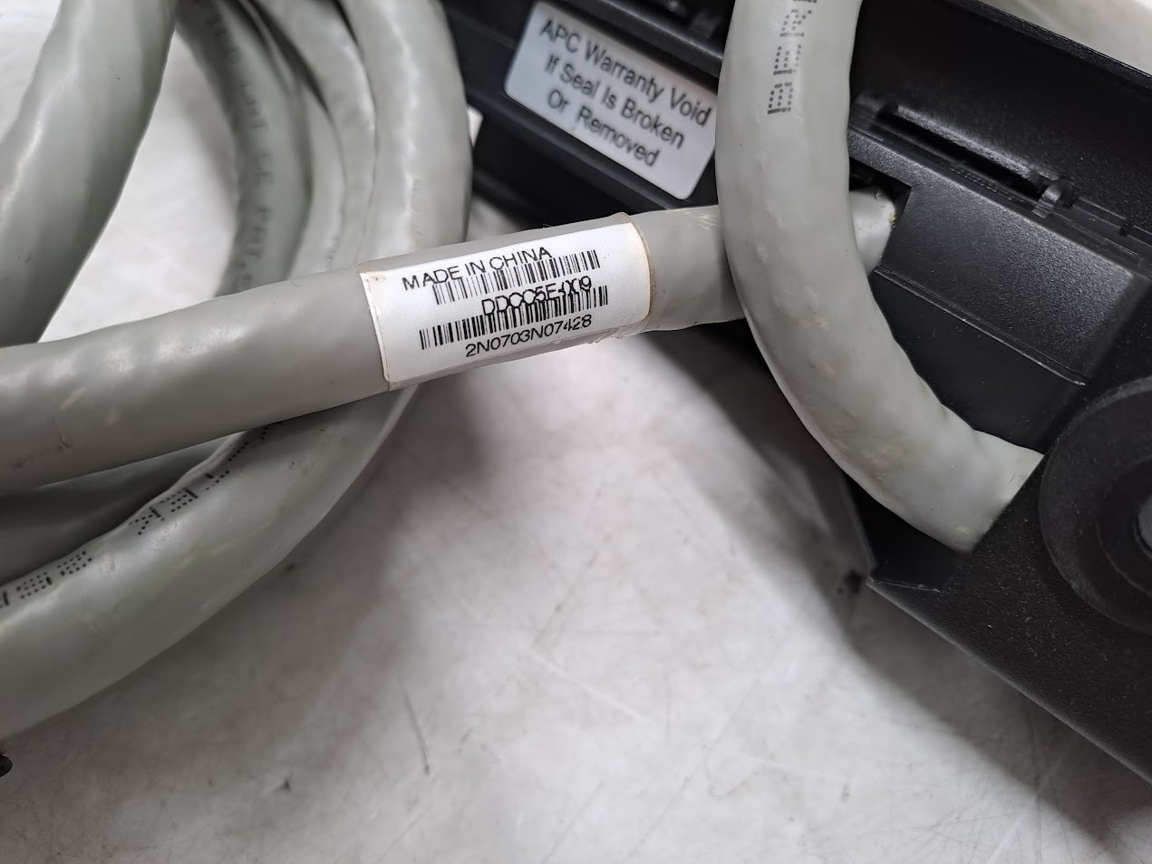 X2APC Data Distribution Cable CAT5e UTP CMR 6xRJ-45 25ft DDCC5E-009 W/Rack Muont