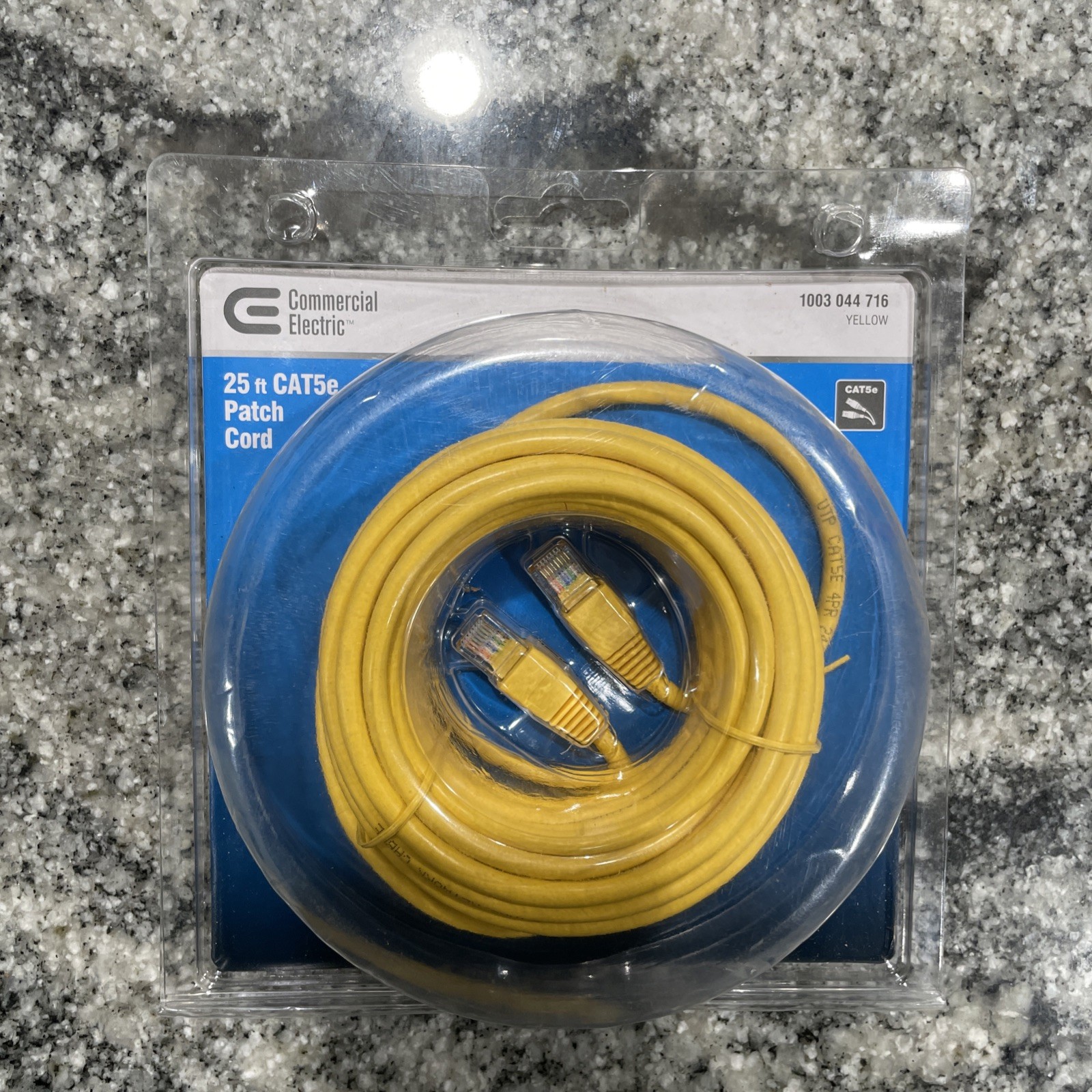 Commercial Electric 25 Ft Cat5e Ethernet Patch Cord Cable Yellow New In Box