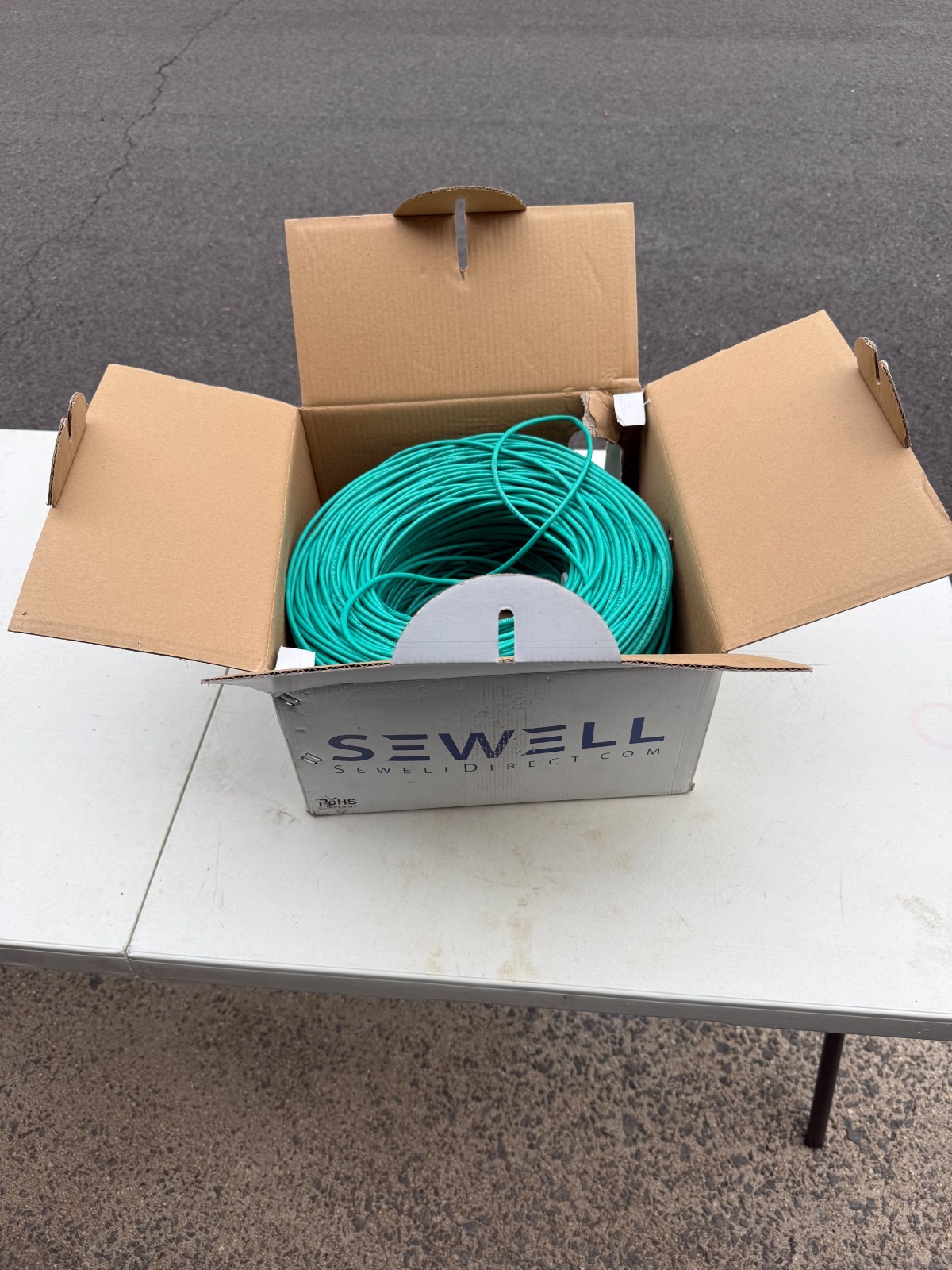 Sewell SolidRun Cat5e Bulk Cable 1000ft UTP 24 AWG Green Network Wire Open Box C