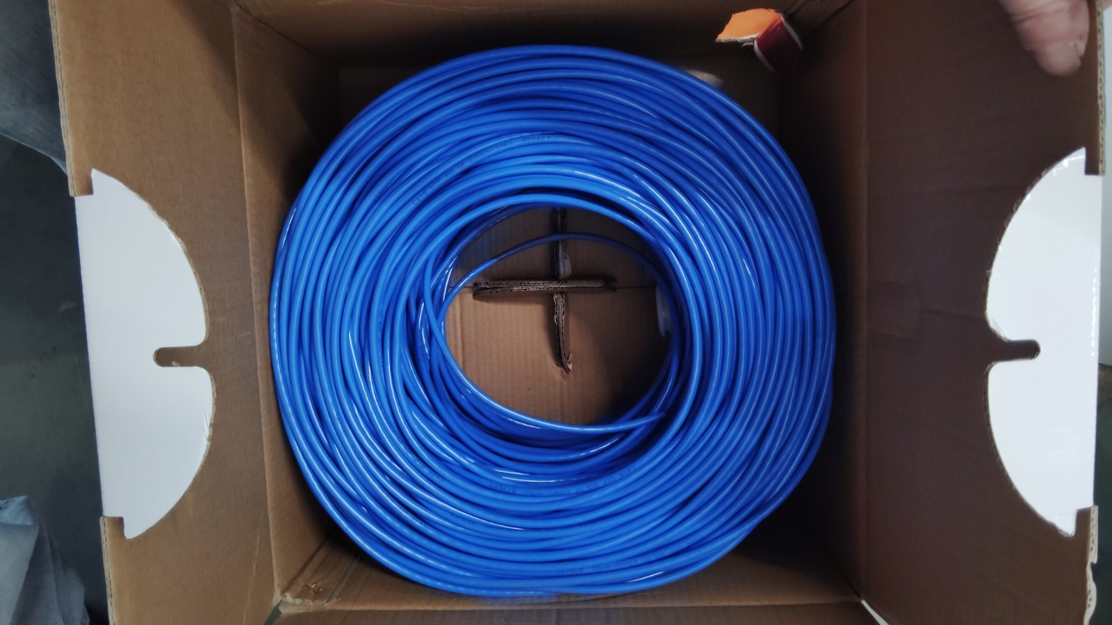 CAT6 1000FT UTP Blue Color Cable 4pair 23AWG Premium Communication Cable