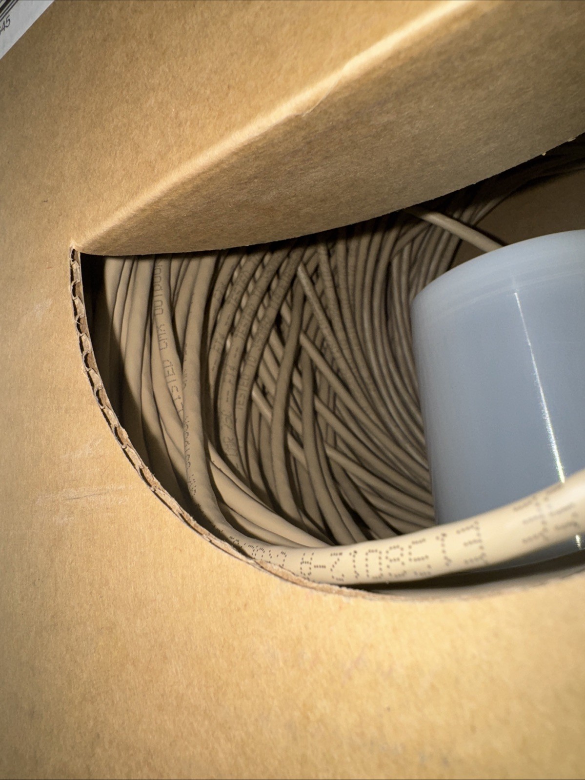 Southwire 500 ft. Tan 24/4 CAT5e CMR-CMX Indoor/Outdoor Data Cable