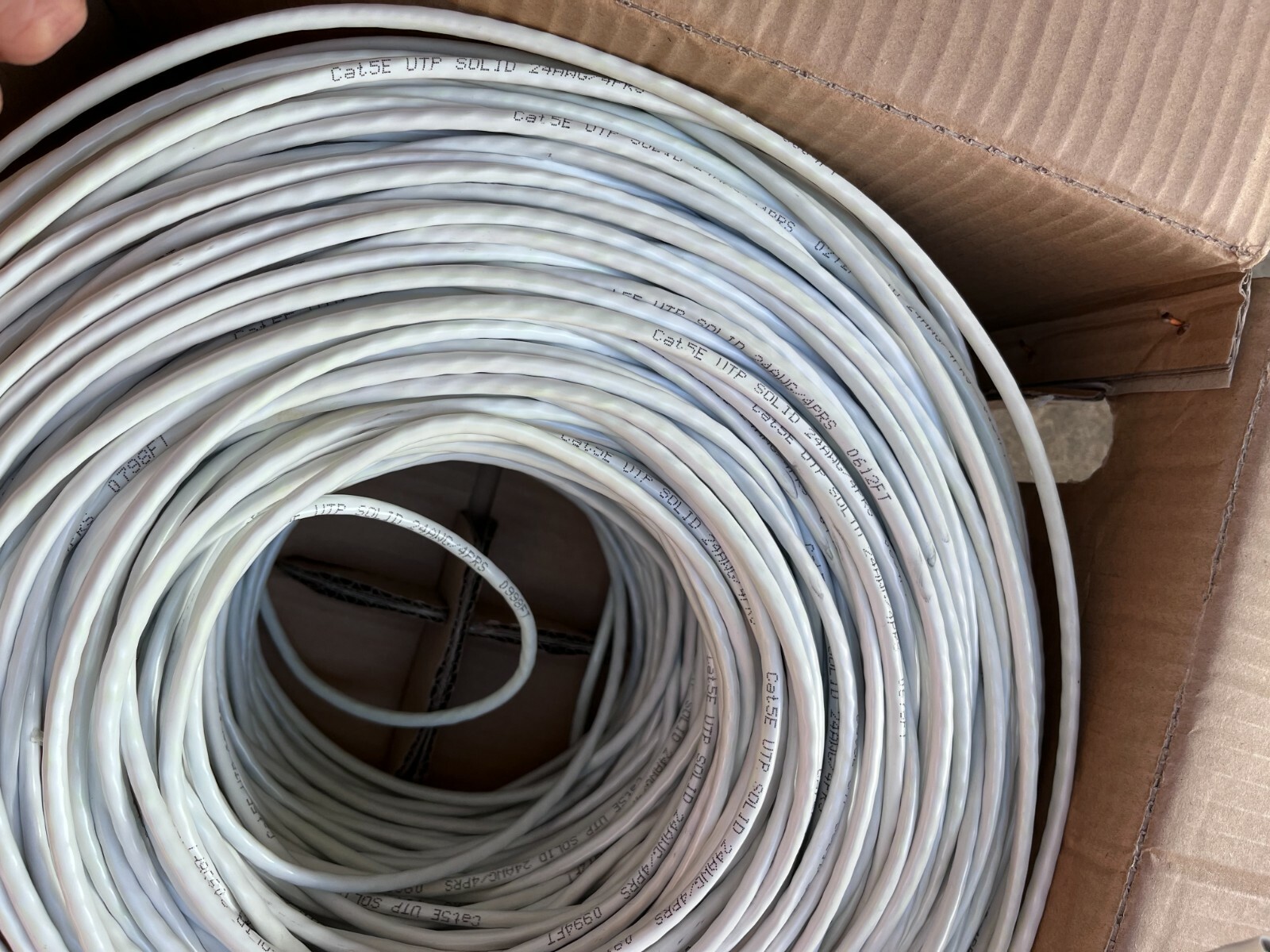1000ft Category 5e Solid 4/UTP Ethernet LAN Cable 24AWG Network CAT5 White