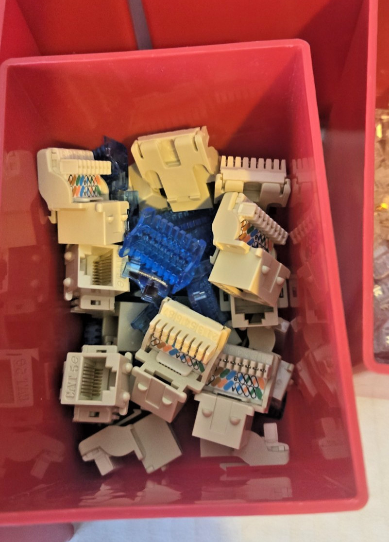 CAT 5E ETHERNET PLUGS MODULAR DATA PLUG HOOK UPS ETHERNET MISCELLANEOUS LOT Q