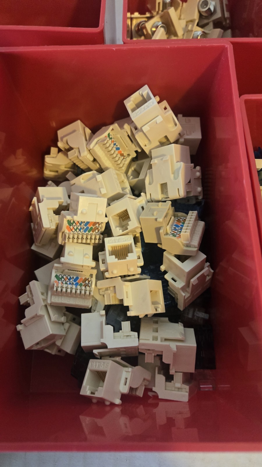 CAT 5E ETHERNET PLUGS MODULAR DATA PLUG HOOK UPS ETHERNET MISCELLANEOUS LOT Q