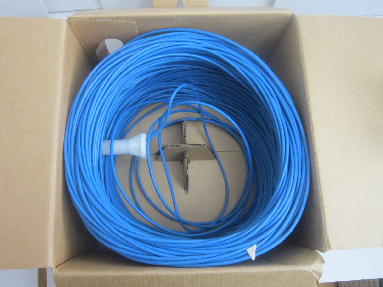 CAT5E 350MHz CMR UNSHIELDED TWISTED PAIR BLUE COMMUNICATION CABLE