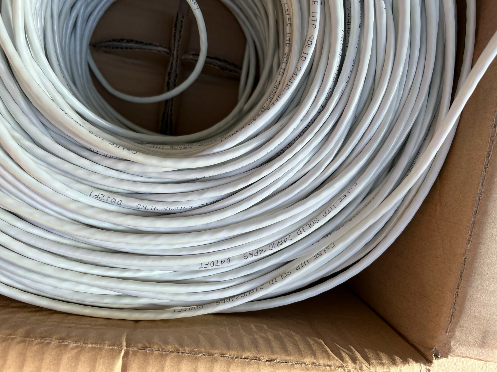 1000ft Category 5e Solid 4/UTP Ethernet LAN Cable 24AWG Network CAT5 White