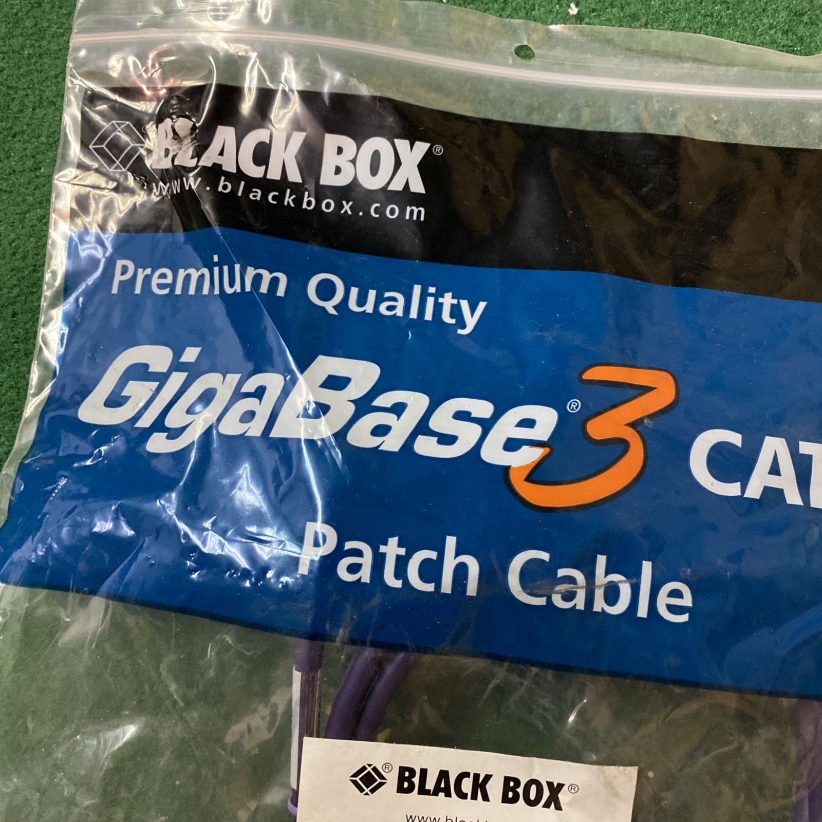 Lot of 77 – Black Box 4′ Violet GigaBase 3 CAT5e Patch Cable C5EPC70-VT-04 NOS