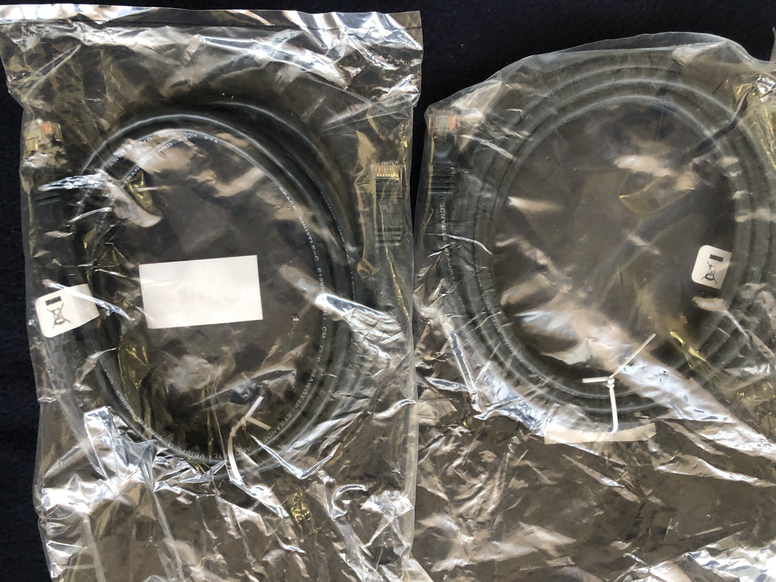 X2 Each = APC 940-1173A-001 Cable Cat 5E Snagless 7′ RJ45 BLK ROHS