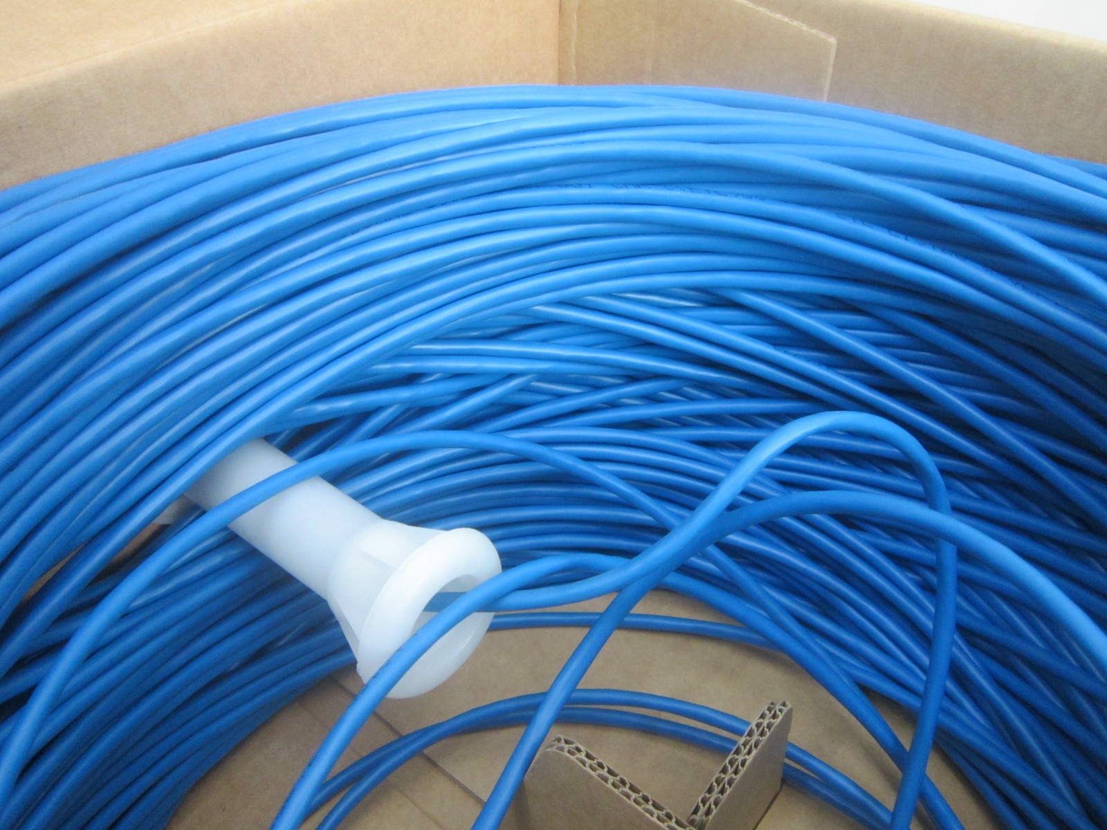 CAT5E 350MHz CMR UNSHIELDED TWISTED PAIR BLUE COMMUNICATION CABLE