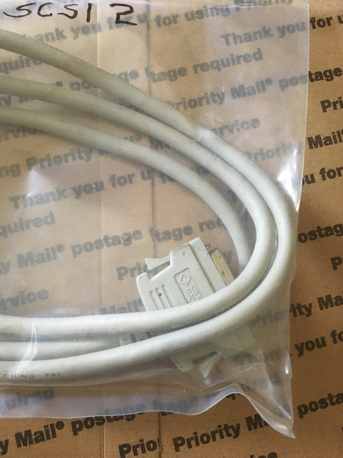 Hewlett-Packard 6’ft SCSI 2 Cable G5100-61605 Cable Made In China.