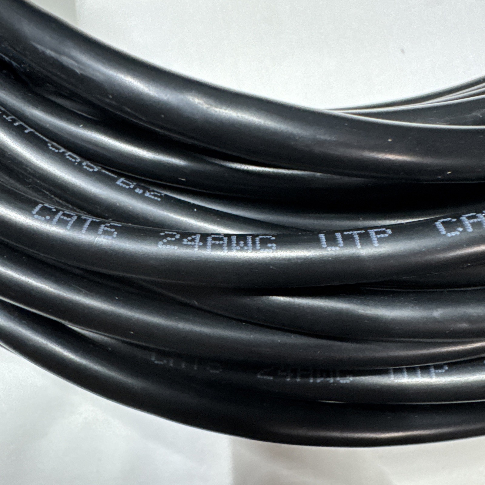 Cat6 UTP 24AWG Patch Cable 100 FT TIA/EIA-568-B.2 (100 Feet)