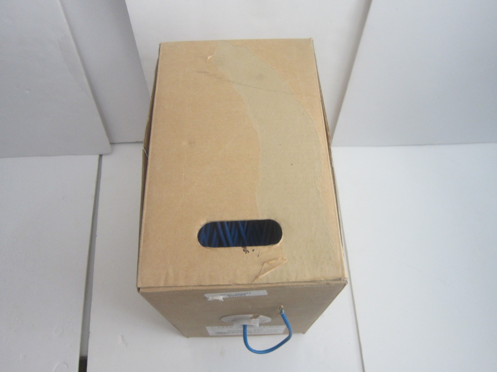 CAT5E 350MHz CMR UNSHIELDED TWISTED PAIR BLUE COMMUNICATION CABLE