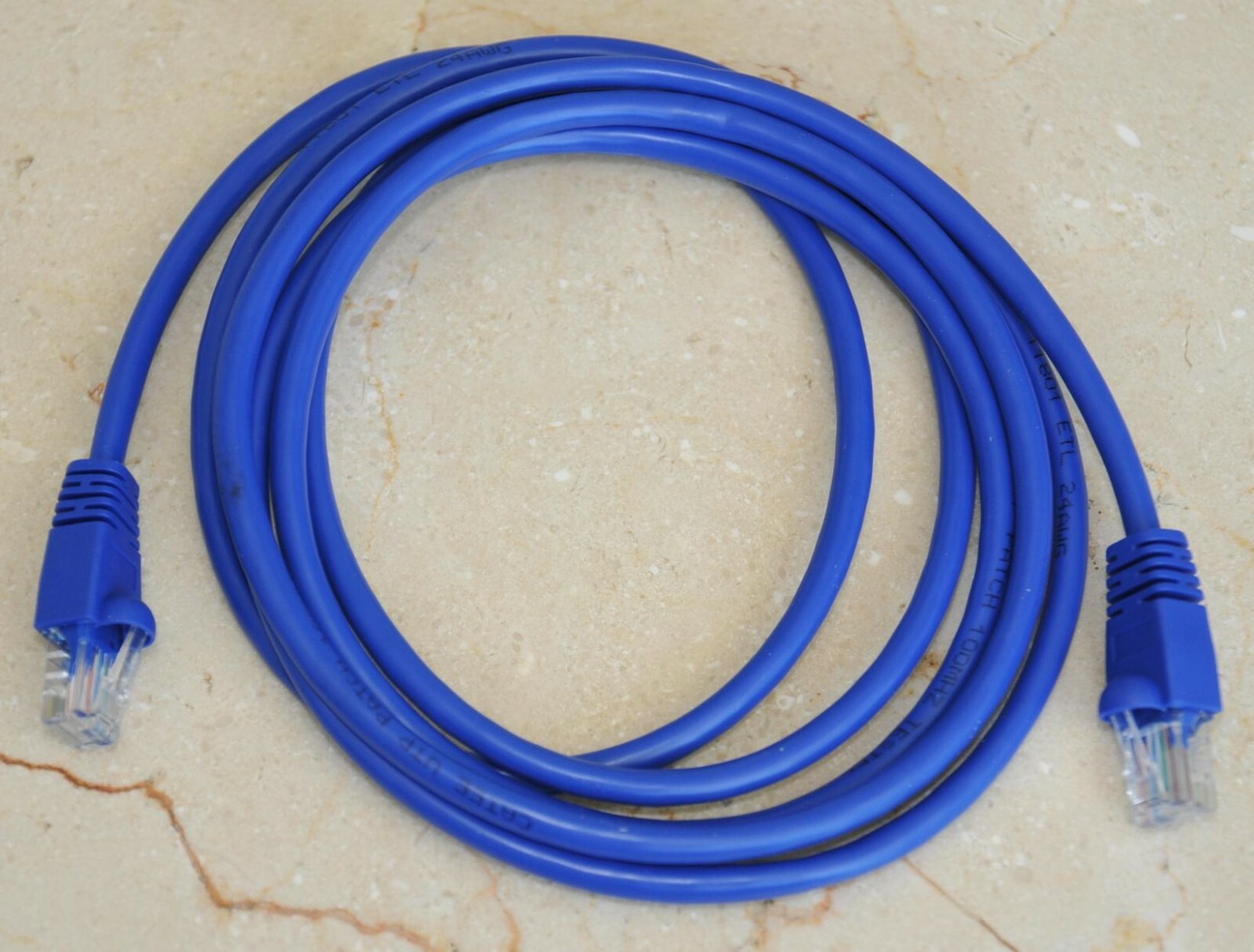 C2G 7 FT CAT6 SNAGLESS SHIELDED UTP NETWORK PATCH ETHERNET CABLE 550 MHz RJ45