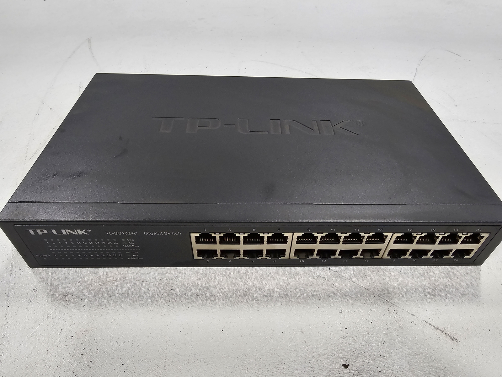 TP LINK TL-SG1024D USED