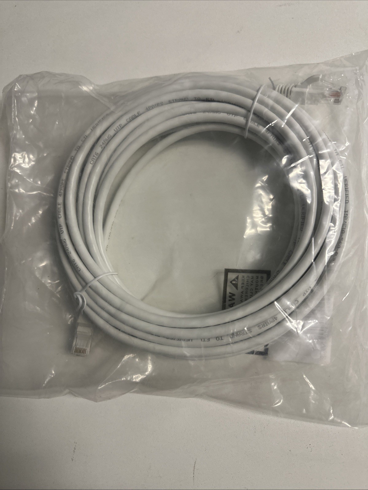 Cat6 UTP 24AWG Ethernet Cable 30 ft White 1 PK NEW