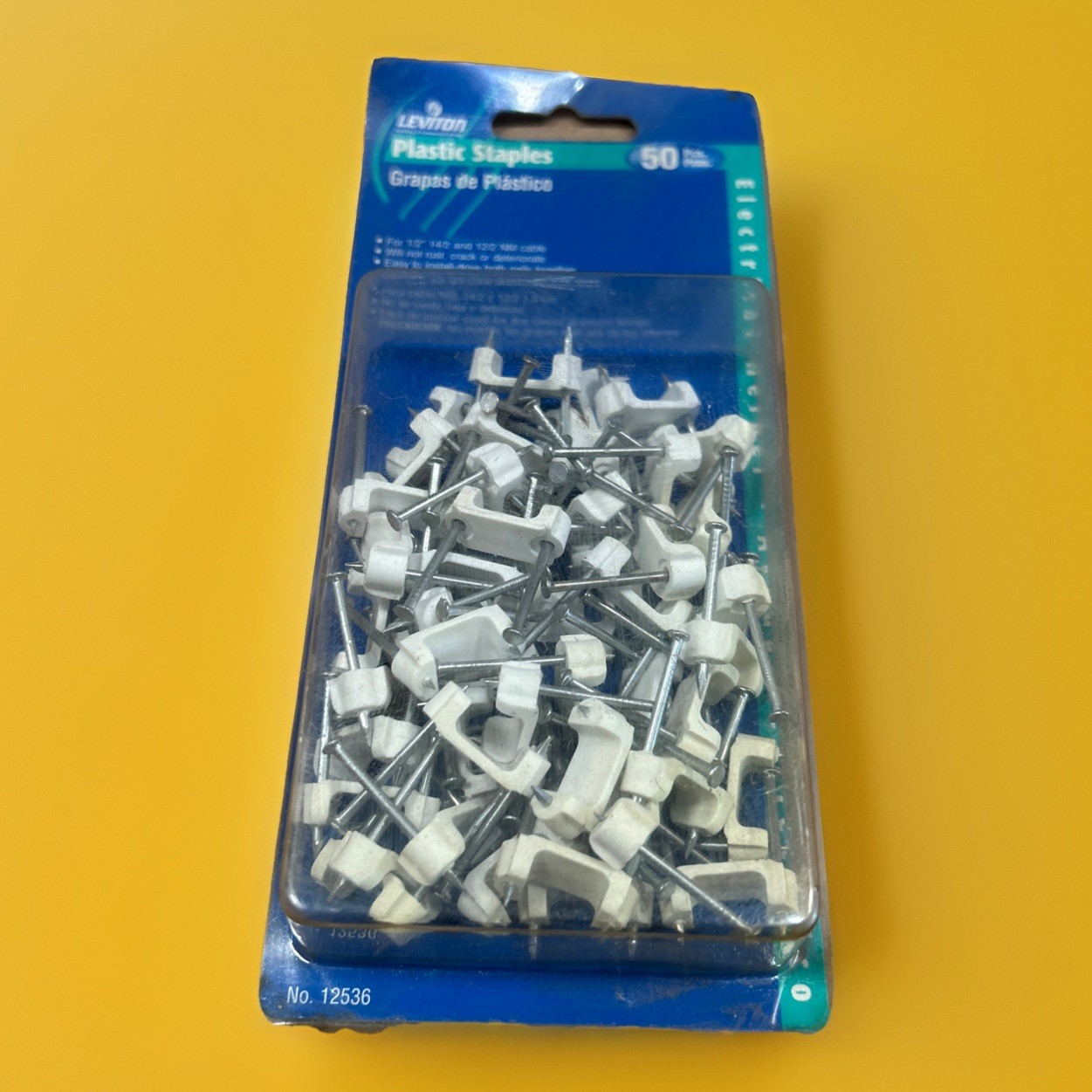 🔥Leviton 12536 Plastic Cable Staples – 50 Pack Wire Clips (New) ~ 1 Unit