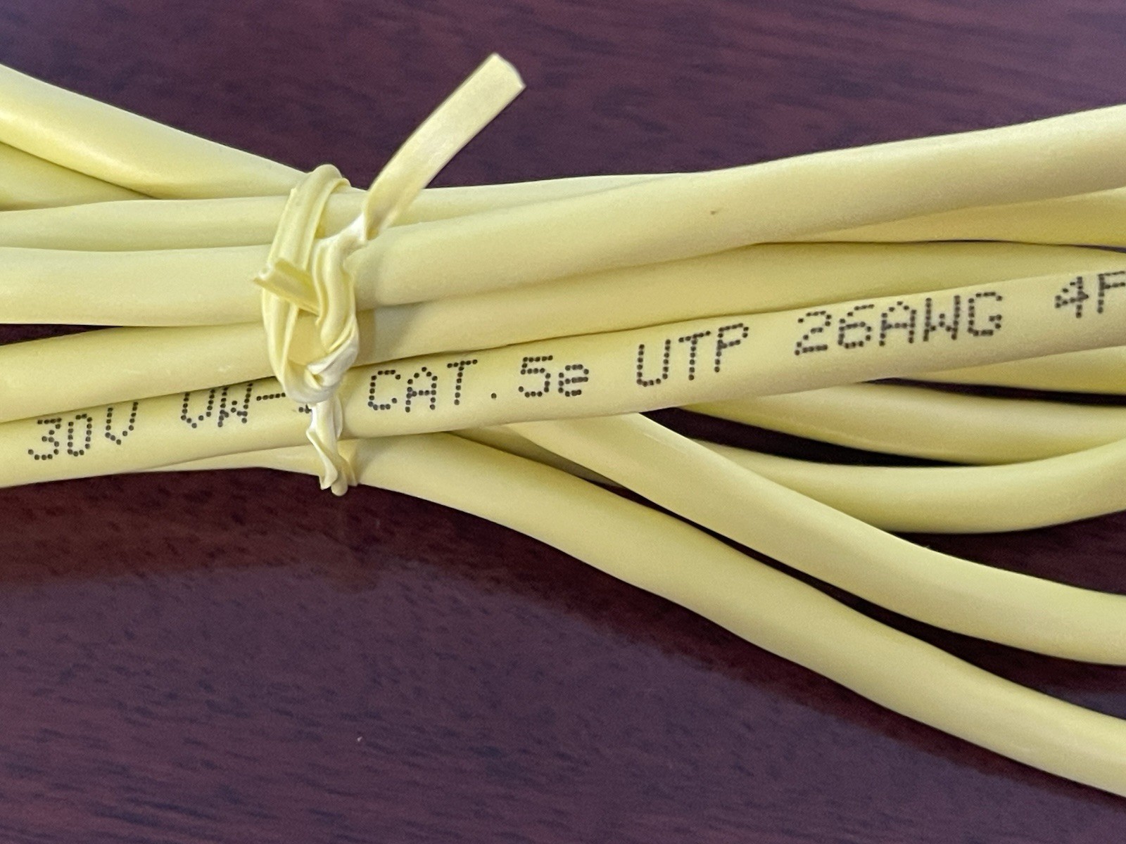 CAT 5e UTP YELLOW 6′ ft Ethernet Cable Category 5e 26AWG