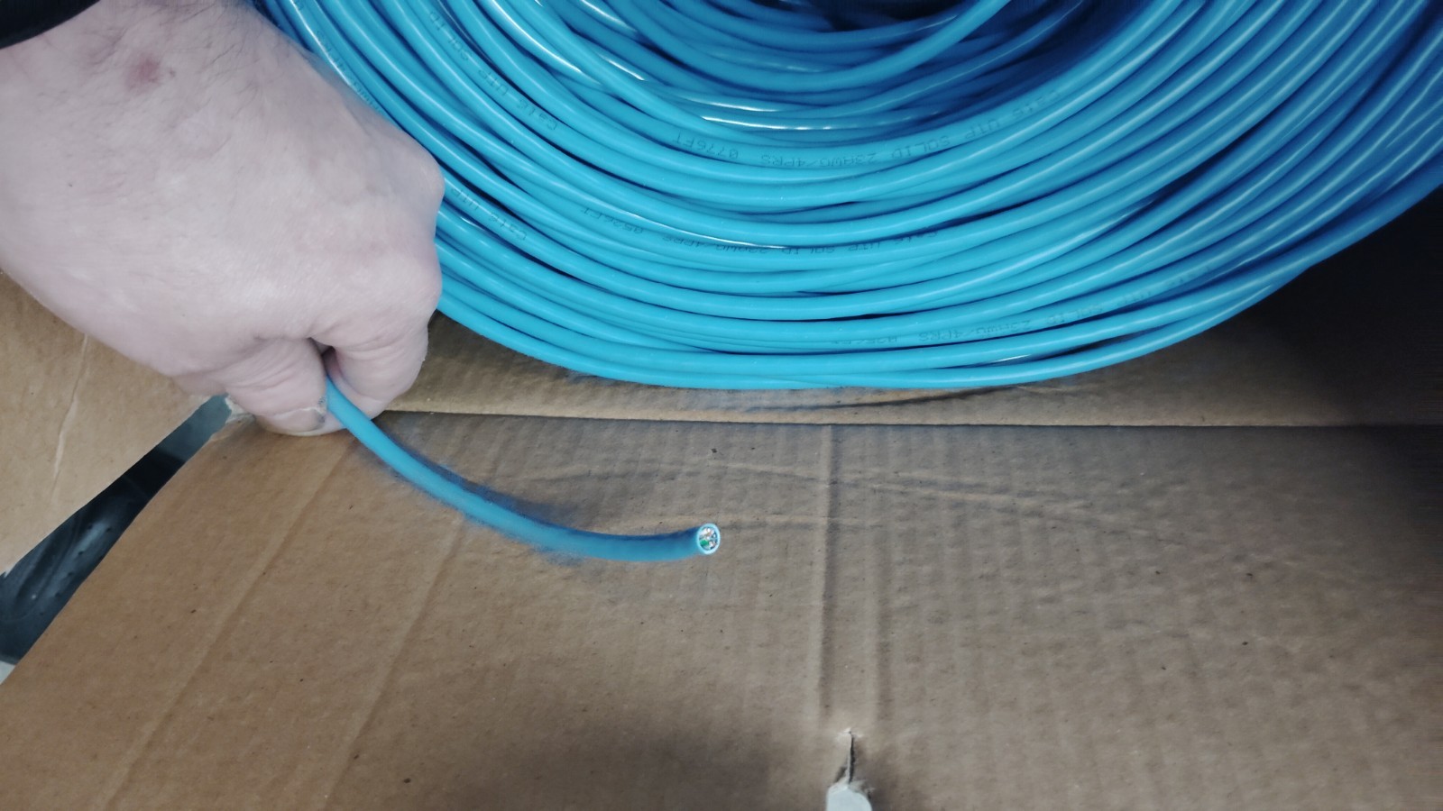 CAT6 1000FT UTP Blue Color Cable 4pair 23AWG Premium Communication Cable