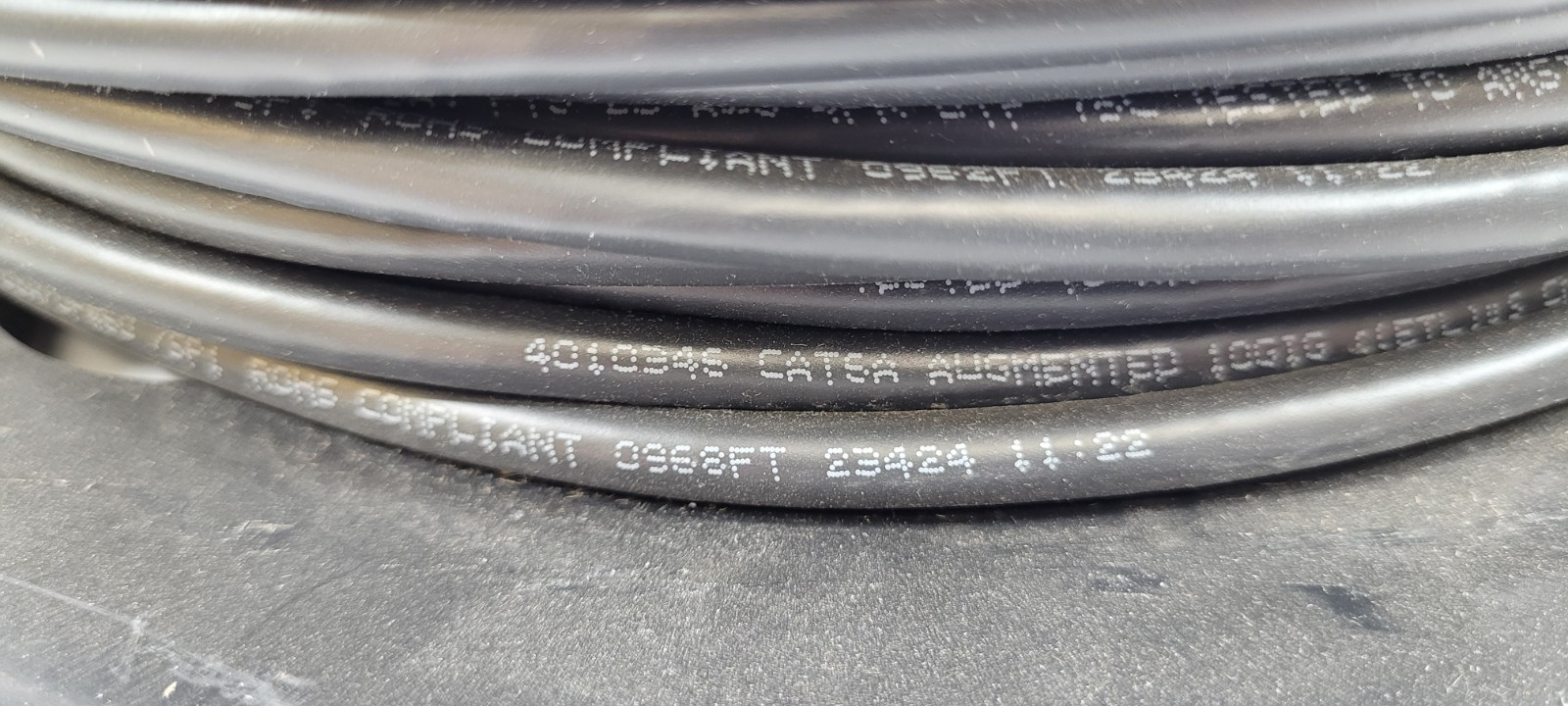 Vertical Cable CAT6A UTP, CMP, 23AWG, Solid, 550MHz, Made in USA – 1000ft