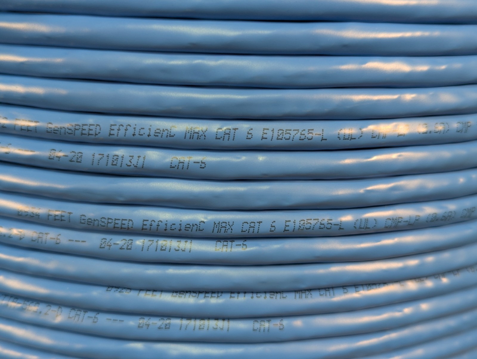 GenSPEED® Efficienc MAX™ Cat 6 Plenum, 22 AWG Cable, PoE, Blue, 570ft