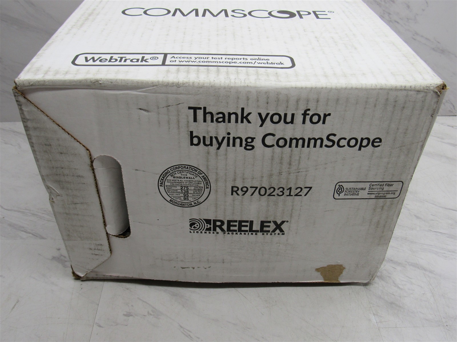 NEW CommScope Cat5e Ethernet Cable 1000 ft White 874046714/10 CS27P 4/24 U/UTP
