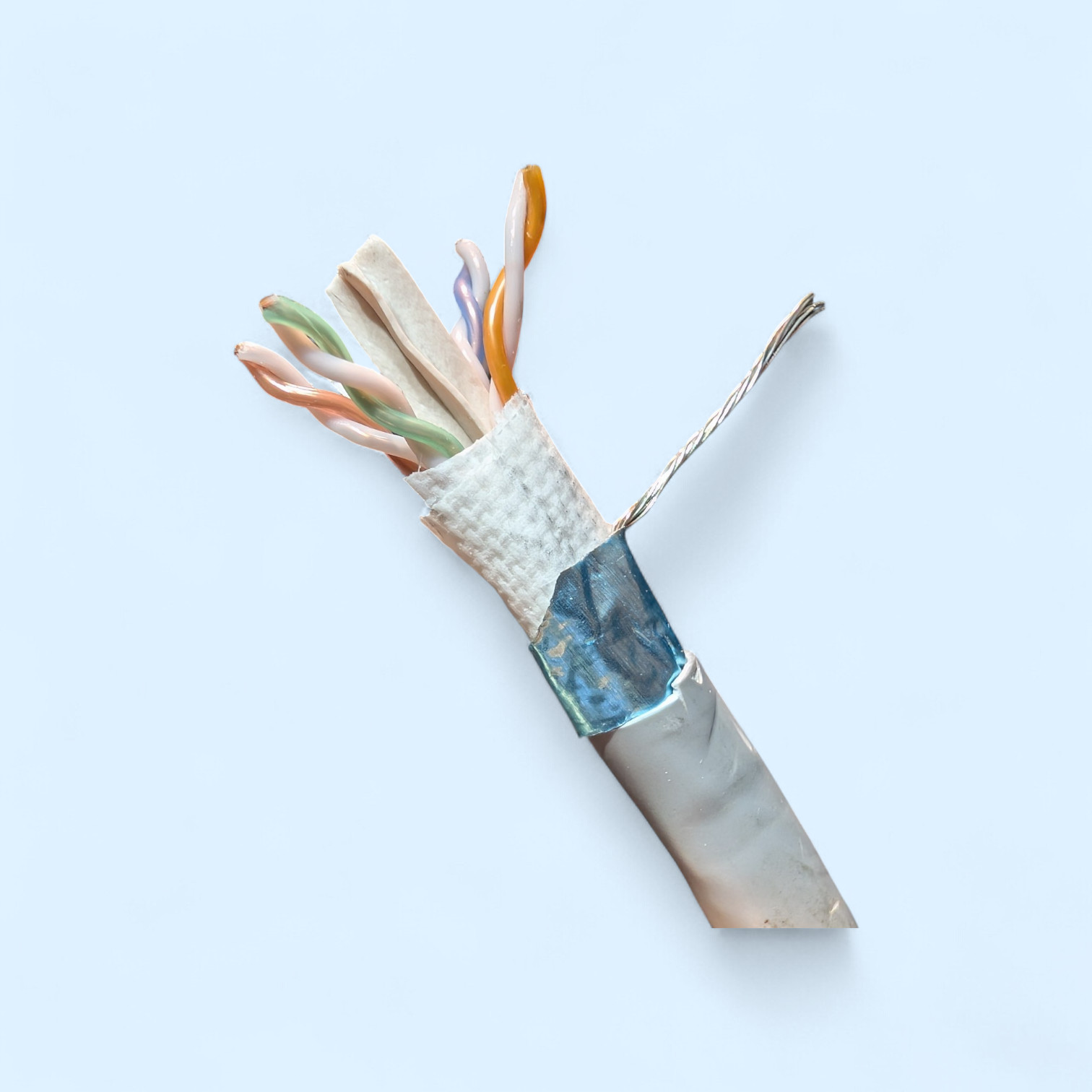 General Cable GenSPEED® 10000 F/UTP, Cat 6A, 4/23awg CMP Plenum, Grey – 874Ft