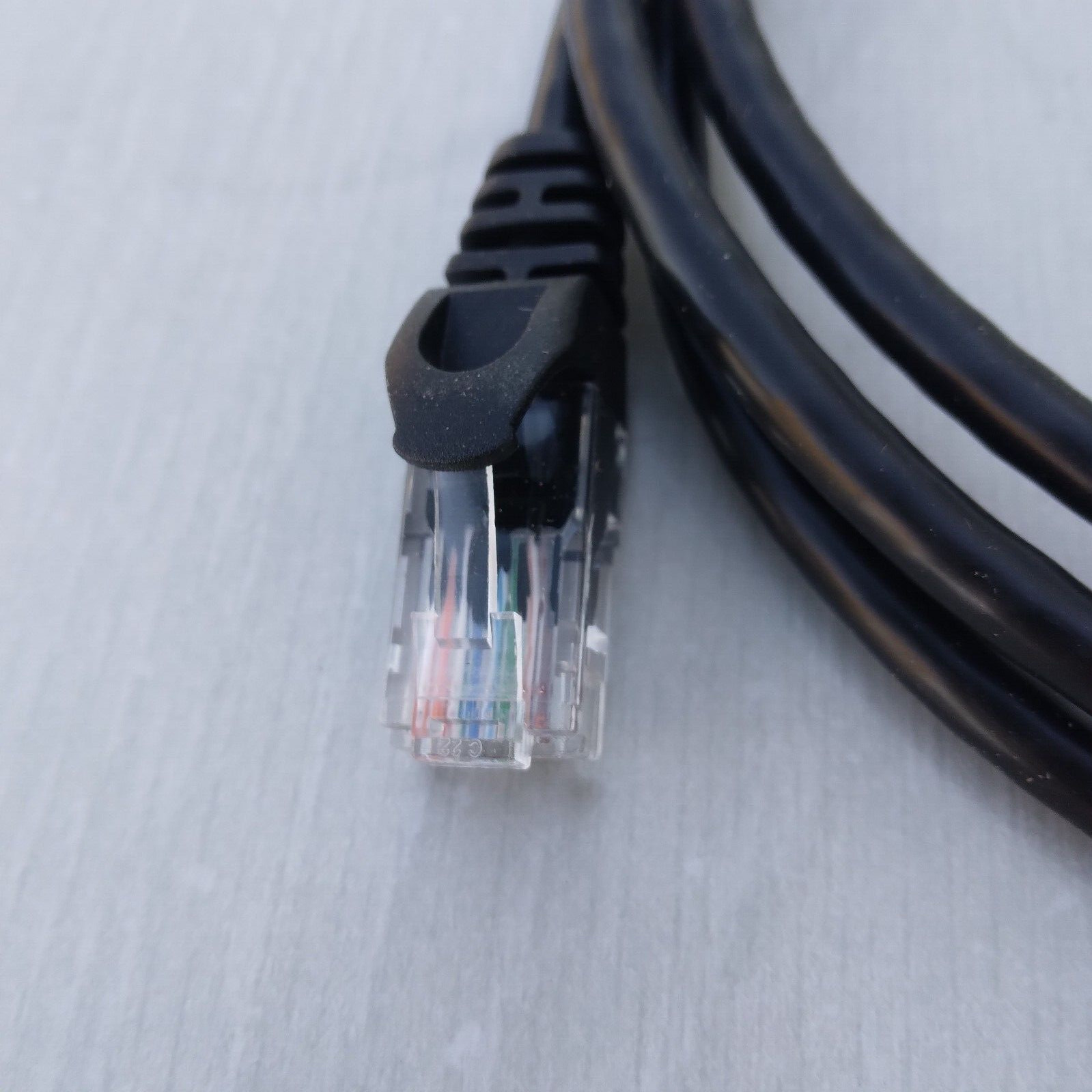 Cat-6 Gigabit Ethernet Patch RJ45 Internet Cable – 5 Foot – Amazon Basics