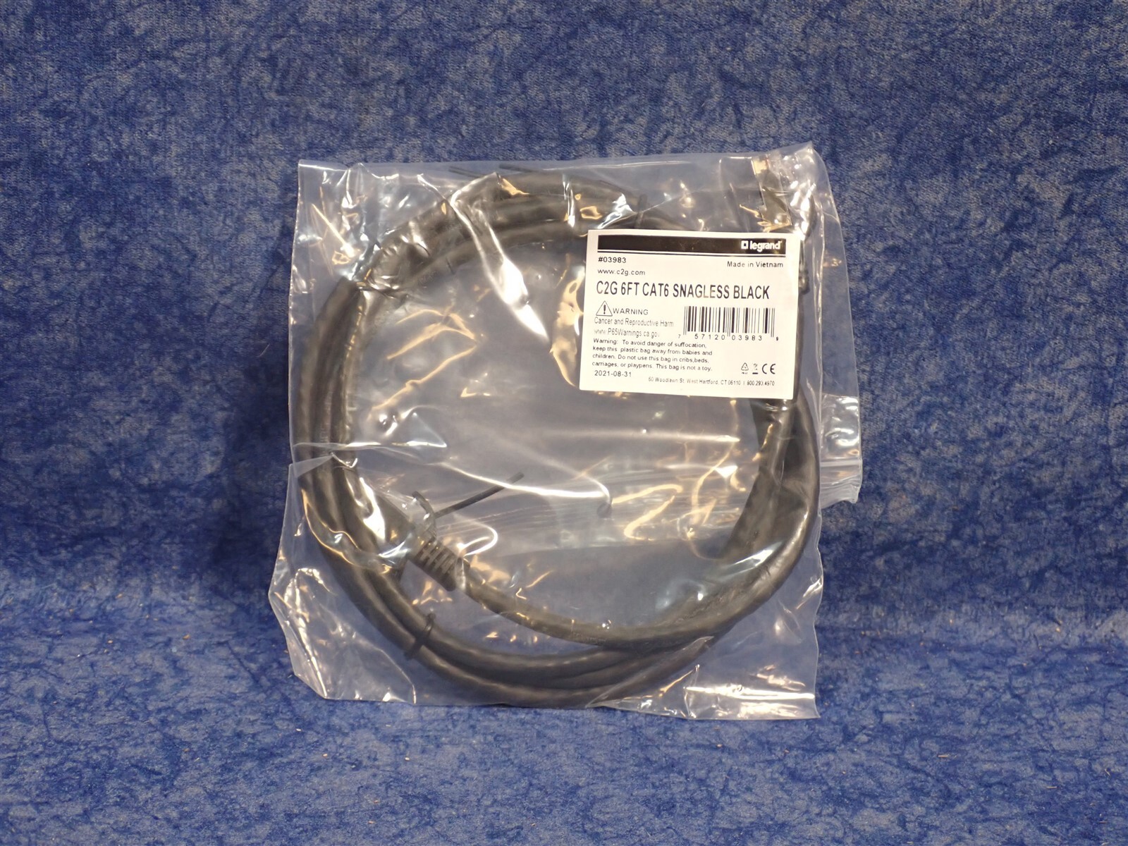 NEW C2G 03982 4ft Cat6 Snagless Unshielded UTP Ethernet Network Patch Cable BN42