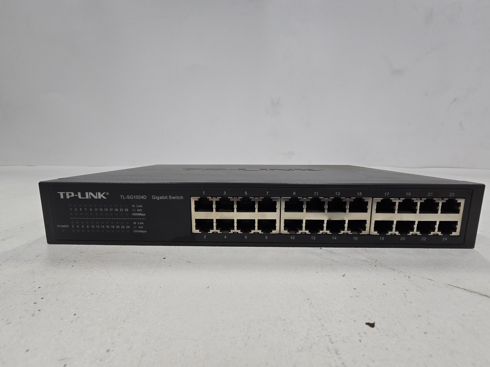 TP LINK TL-SG1024D USED