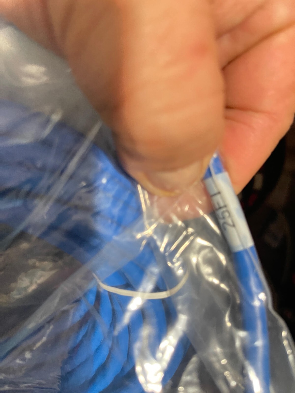 C2G #27145 25′ CAT6 Snagless BLUE Unshielded (UTP) RJ-45 Network(Z2)