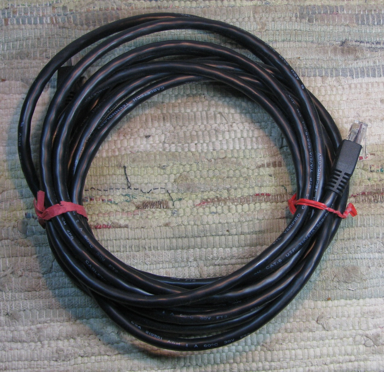 13.5 Ft CABLETECH TECHNOLOGY VERIFIED CAT.6 UTP TIA/EIA-568-B.2-1 E237114 219561
