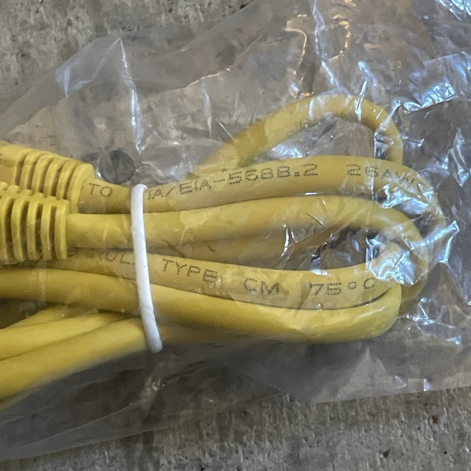 CAT 5E Ethernet Patch Cable 26AWG/4PRS TIA/EIA 568B.2 E358803 UL Type CM Yellow